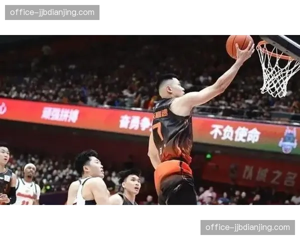 张皓嘉崔永熙客串四号位,广东小个阵容收奇效